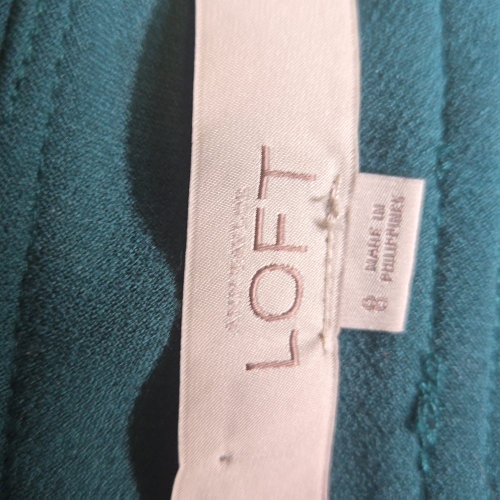 Loft skirts - Picture 2 of 3